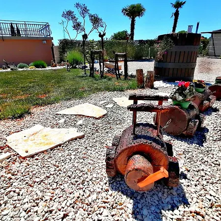 Alma Villa