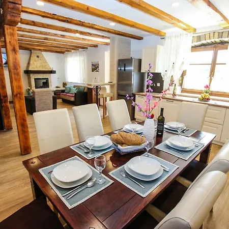 Villa Alma Kaštelir