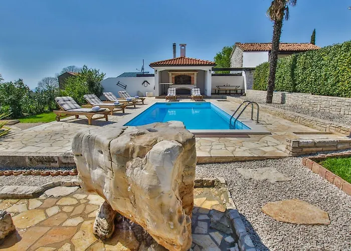 Alma Villa *